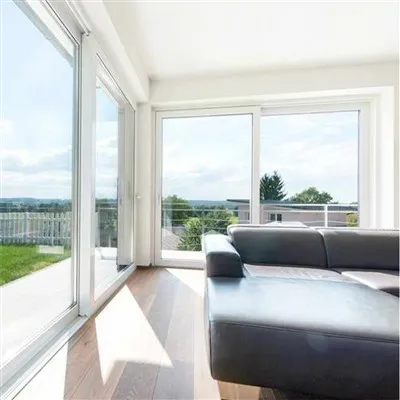 Puertas levadizas y correderas de aluminio para terraza.